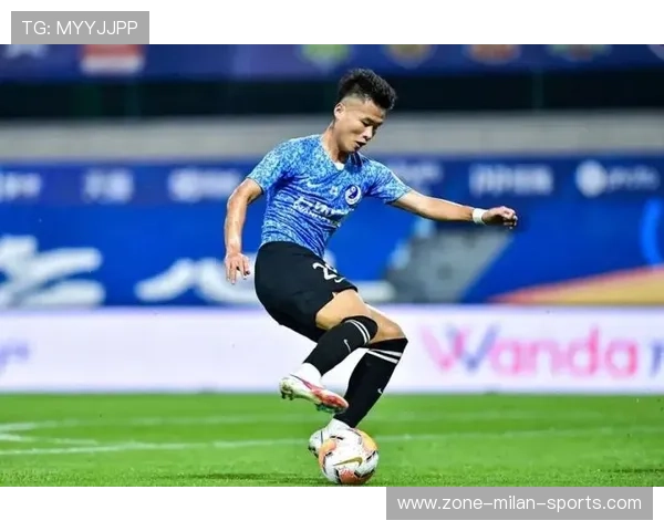 大连英博林良铭禁区劲射，球队锁定胜局